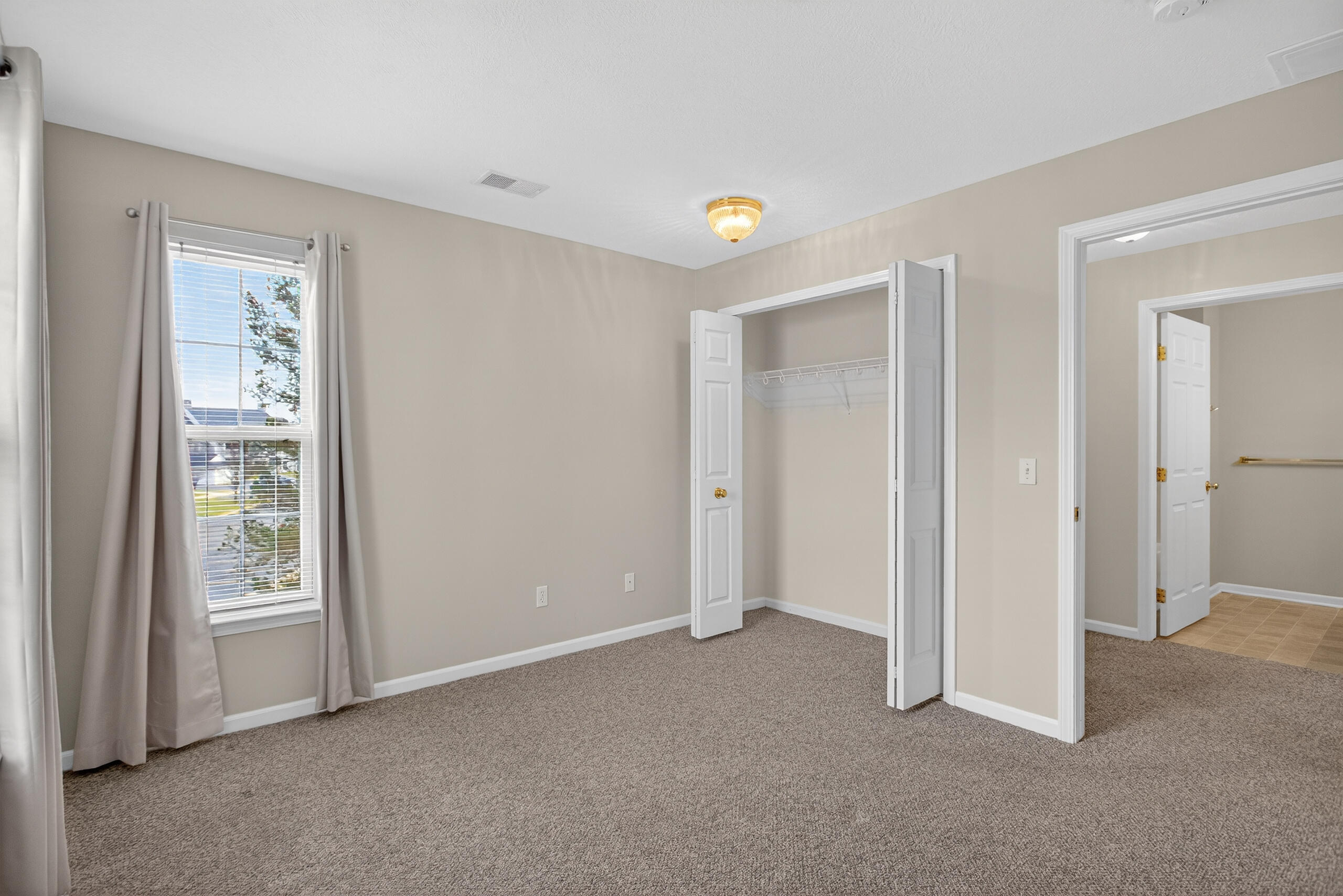 758 West Barrington Circle Jackson, MI 49203 - Photo 21 of 49 031_0N0A1233