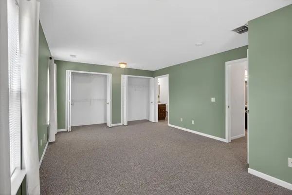 $194,900 | 758 West Barrington Circle, Jackson, MI 49203