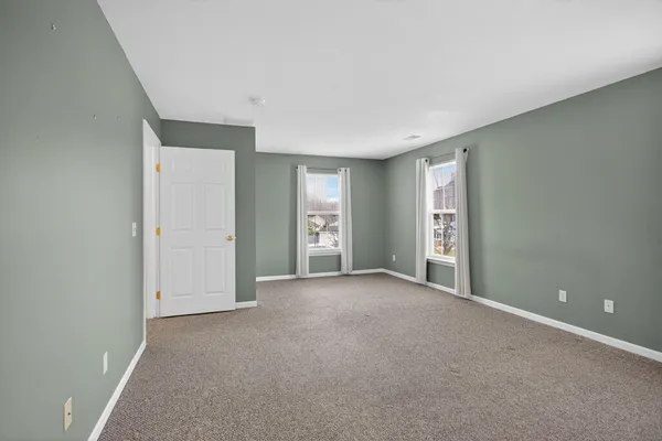 $194,900 | 758 West Barrington Circle, Jackson, MI 49203