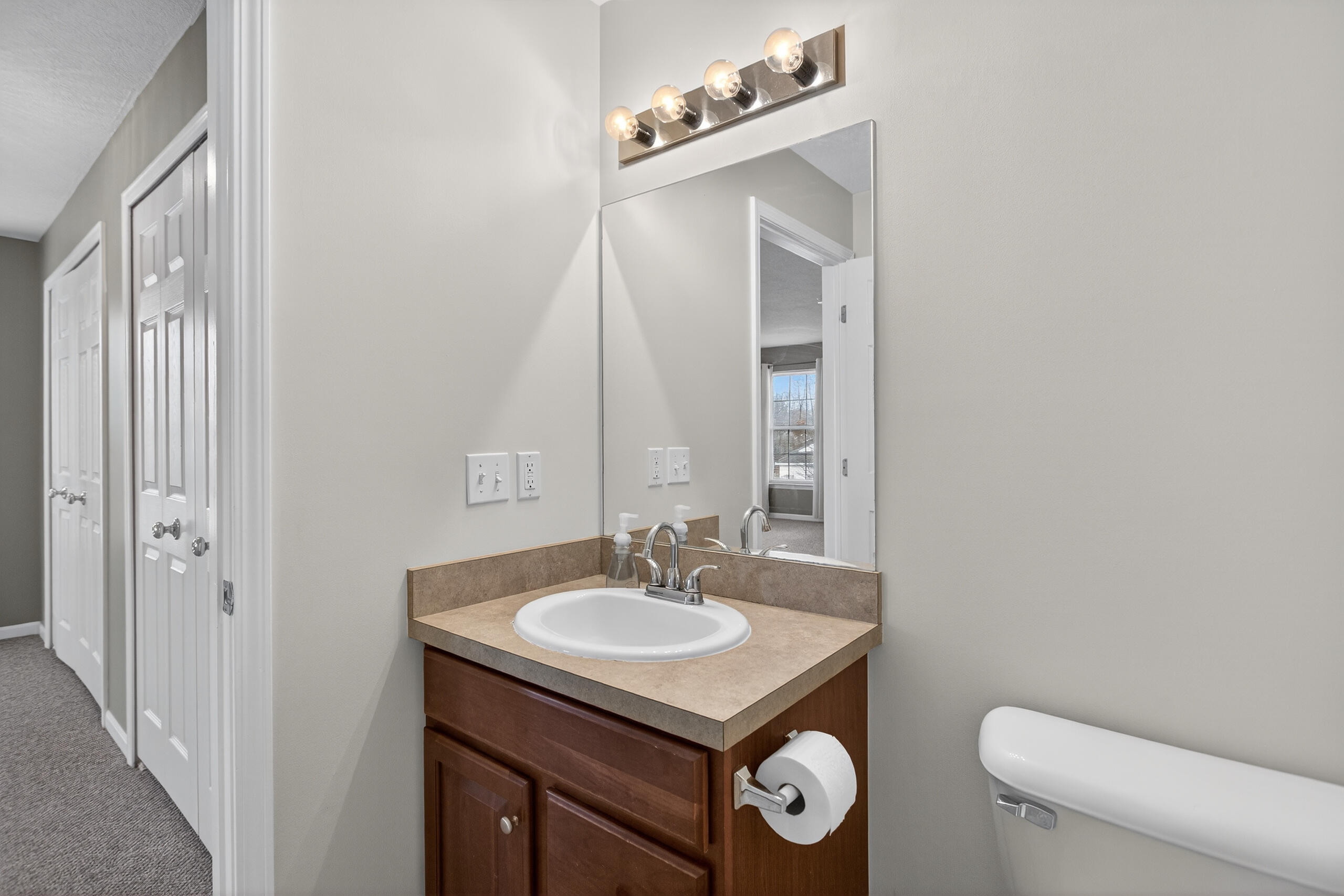 758 West Barrington Circle Jackson, MI 49203 - Photo 31 of 49 042_0N0A1266