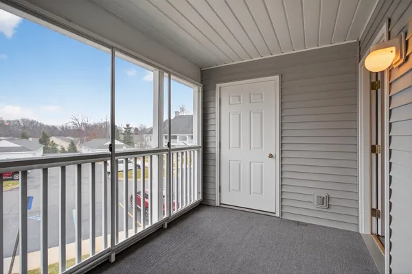 $194,900 | 758 West Barrington Circle, Jackson, MI 49203