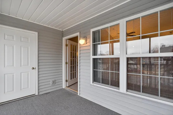 $194,900 | 758 West Barrington Circle, Jackson, MI 49203