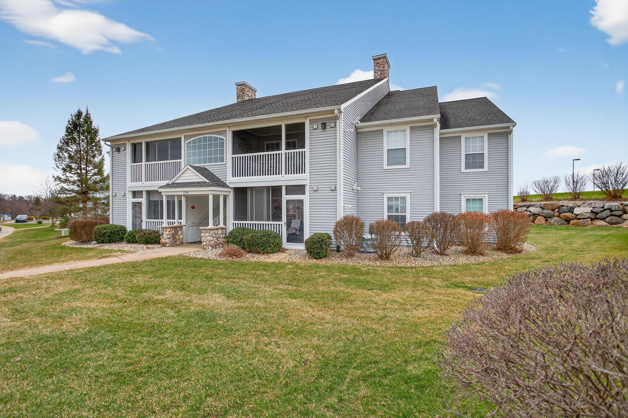 758 West Barrington Circle Jackson, MI 49203 - Photo 42 of 49 004_0N0A1149