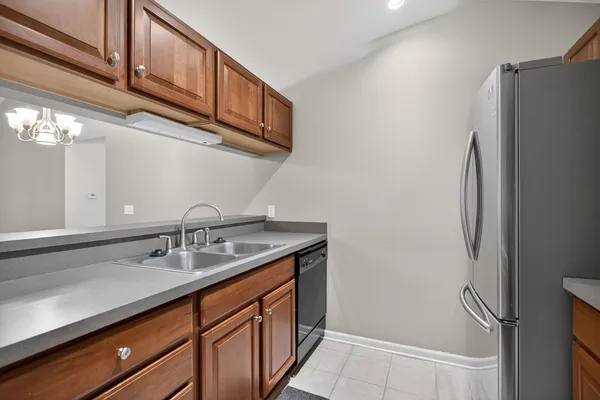 $194,900 | 758 West Barrington Circle, Jackson, MI 49203