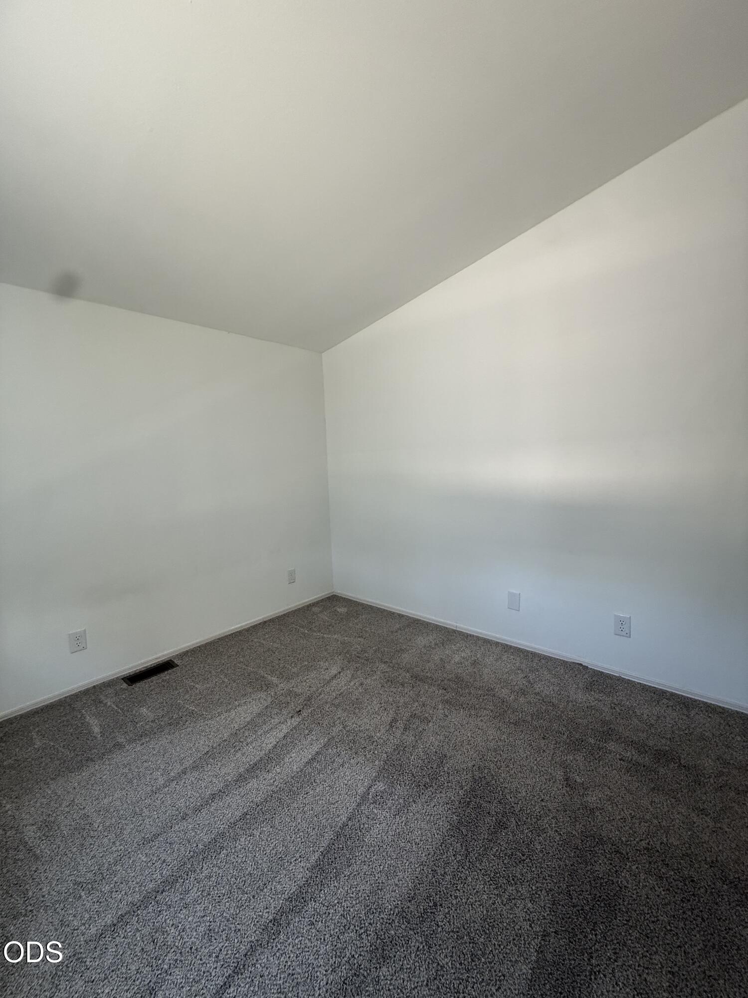 300 Luman Road, Unit 164 Phoenix, OR 97535 - Photo 16 of 17 Gallery Image 16