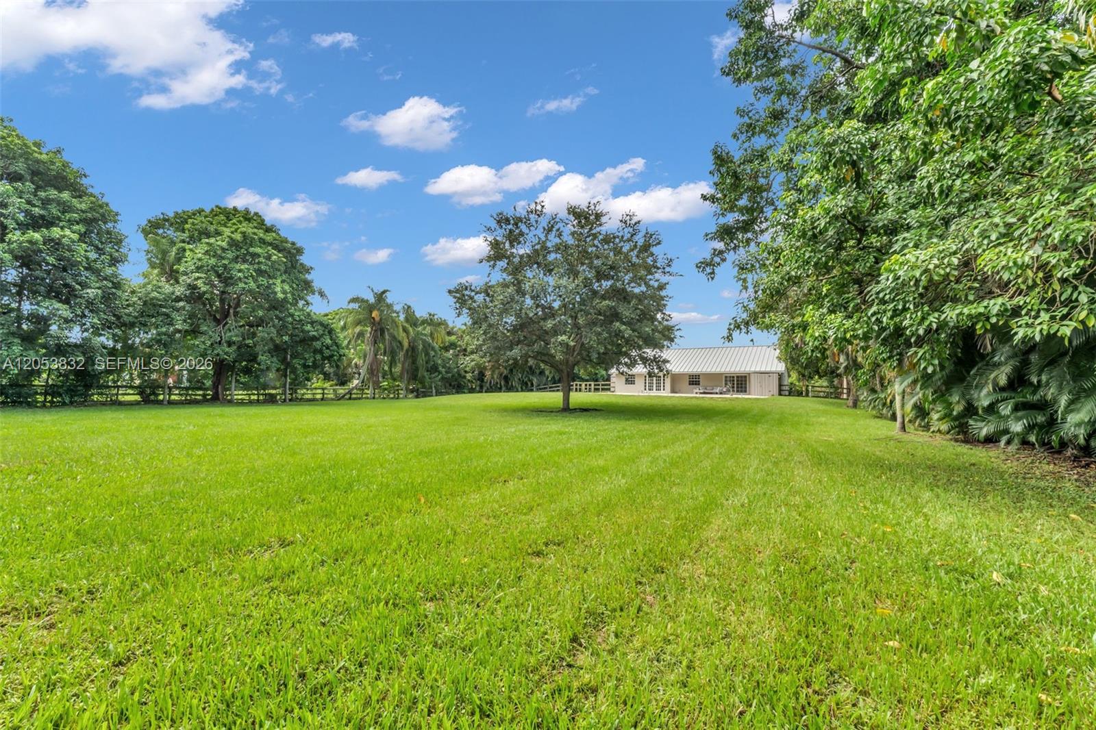 11501 Southwest 3rd Street Plantation, FL 33325 - Photo 5 of 32