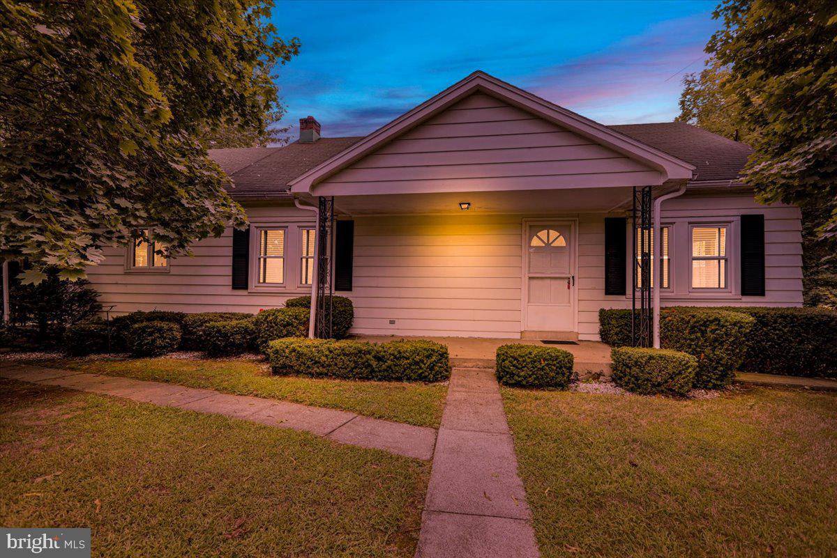 1181 Windsor Castle Road Hamburg, PA 19526 - Photo 2 of 35