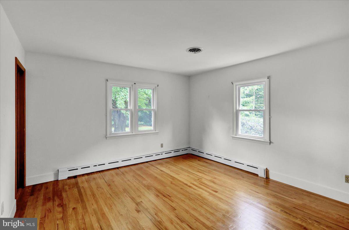 1181 Windsor Castle Road Hamburg, PA 19526 - Photo 22 of 35