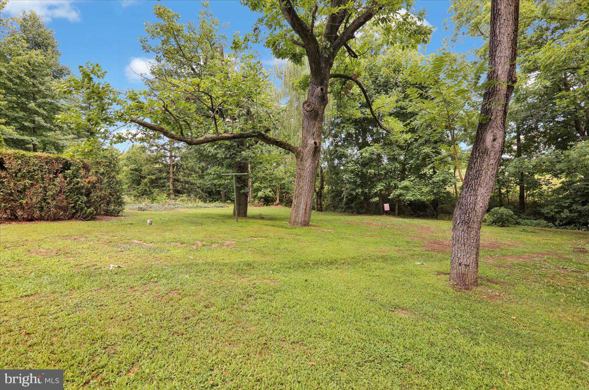 1181 Windsor Castle Road Hamburg, PA 19526 - Photo 33 of 35