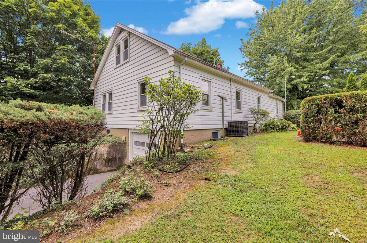 1181 Windsor Castle Road Hamburg, PA 19526 - Photo 34 of 35