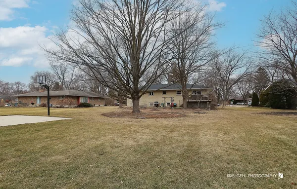 $4,000 | 15417 West Fair Lane, Libertyville, IL 60048
