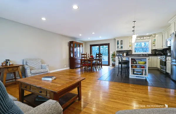 $4,000 | 15417 West Fair Lane, Libertyville, IL 60048