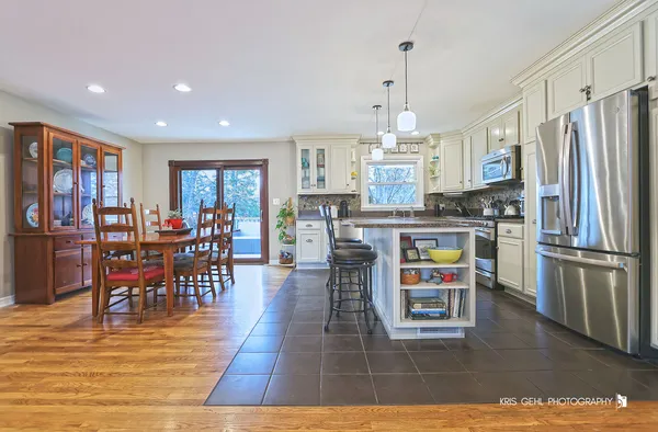 $4,000 | 15417 West Fair Lane, Libertyville, IL 60048