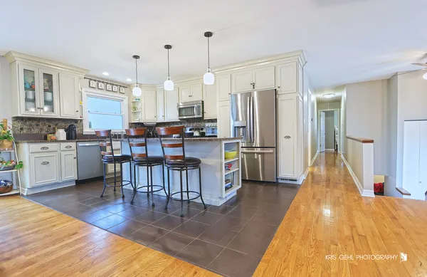 $4,000 | 15417 West Fair Lane, Libertyville, IL 60048