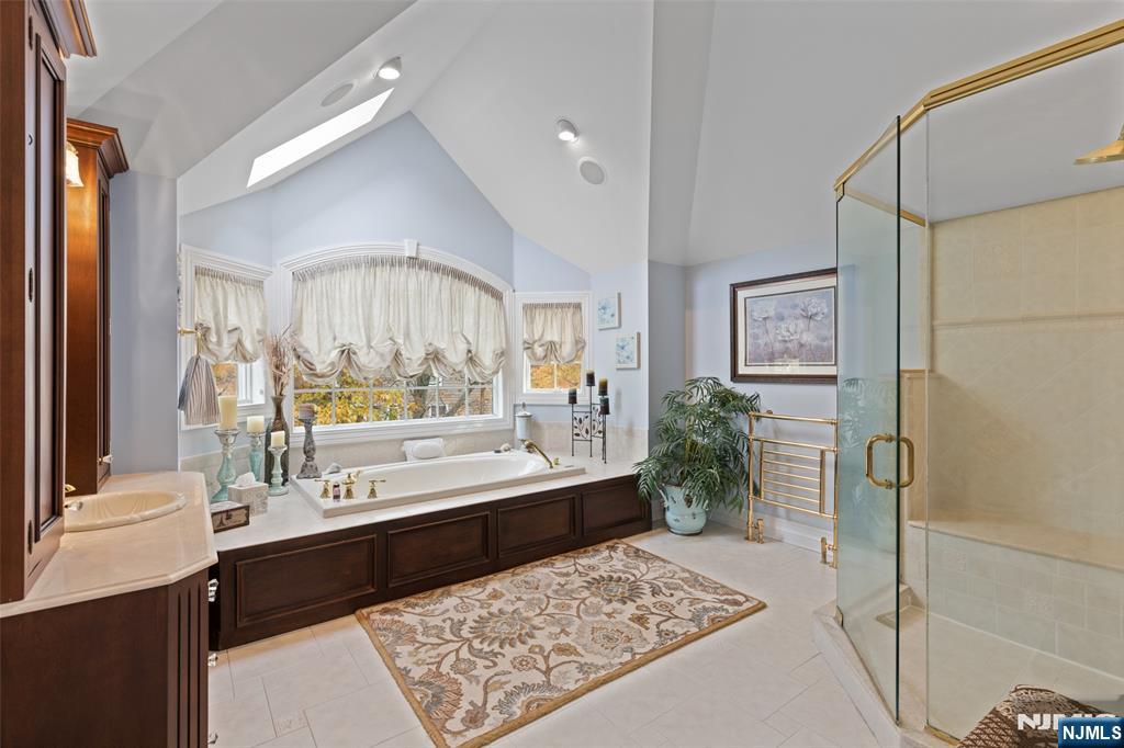 8 Stony Point Road Oakland, NJ 07436 - Photo 27 of 49