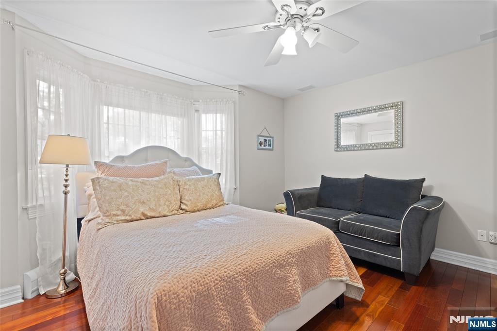 8 Stony Point Road Oakland, NJ 07436 - Photo 33 of 49