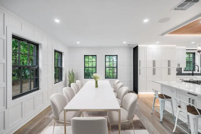 $2,100,000 | 6 Sheffield Road, Great Neck, NY 11021