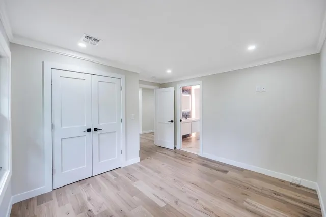 $2,100,000 | 6 Sheffield Road, Great Neck, NY 11021