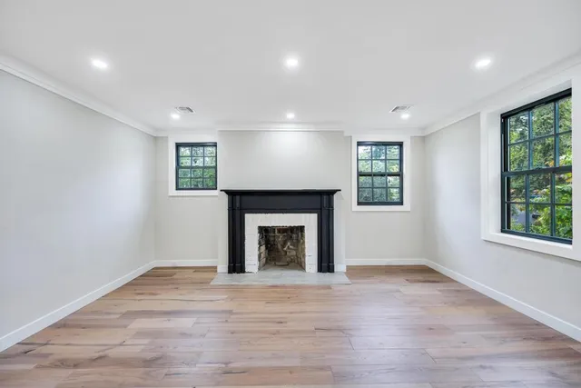 $2,100,000 | 6 Sheffield Road, Great Neck, NY 11021