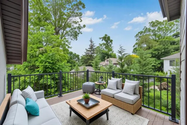 $2,100,000 | 6 Sheffield Road, Great Neck, NY 11021