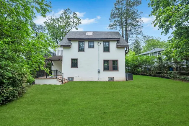 $2,100,000 | 6 Sheffield Road, Great Neck, NY 11021