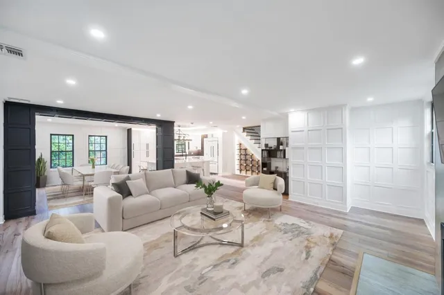 $2,100,000 | 6 Sheffield Road, Great Neck, NY 11021