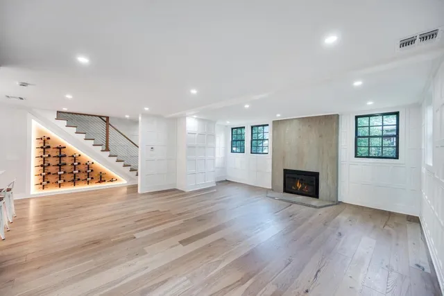 $2,100,000 | 6 Sheffield Road, Great Neck, NY 11021