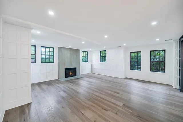 $2,100,000 | 6 Sheffield Road, Great Neck, NY 11021