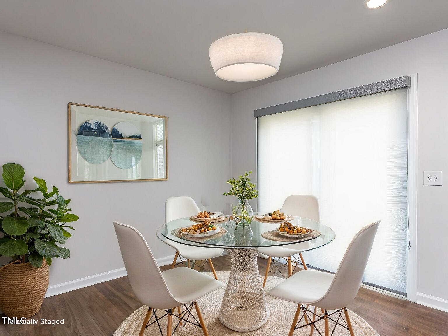 9113 Erinsbrook Drive Raleigh, NC 27617 - Photo 9 of 31 Virtual Staging AI - 012-1280x960-breakf