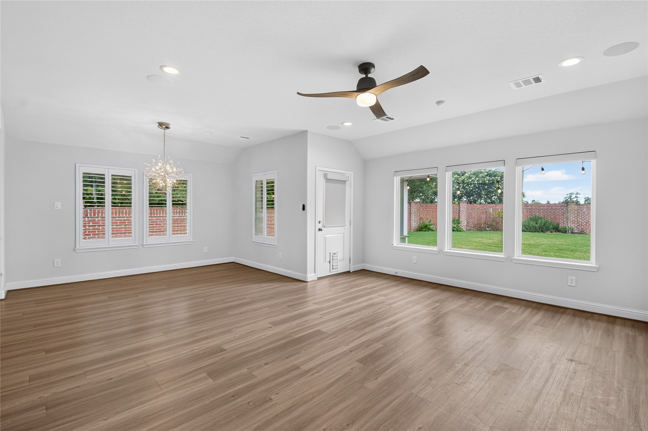 2524 Hagerman Road Conroe, TX 77384 - Photo 16 of 47