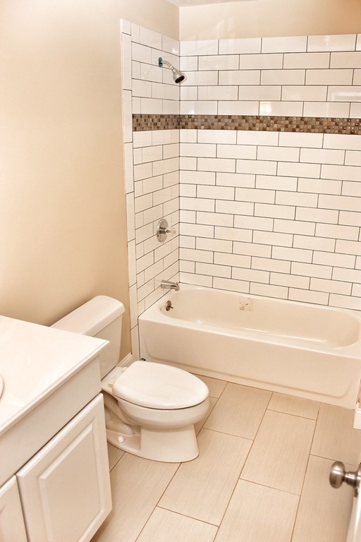 16 Peacedale Avenue Worcester, MA 01607 - Photo 8 of 17 Gallery Image 8