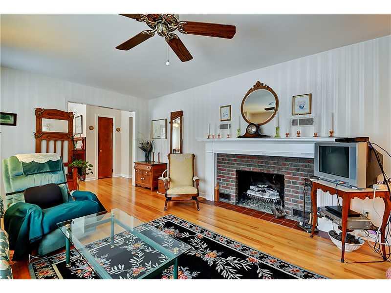 1441 East Banta Road Indianapolis, IN 46227 - Photo 3 of 21 Gallery Image 3
