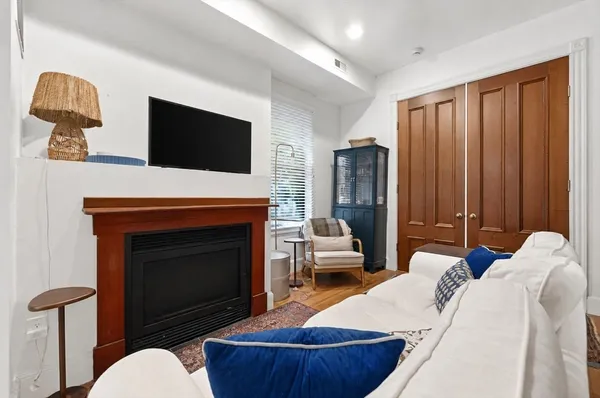 $3,950 | 45 Rutland Street, Unit 2, Boston, MA 02118