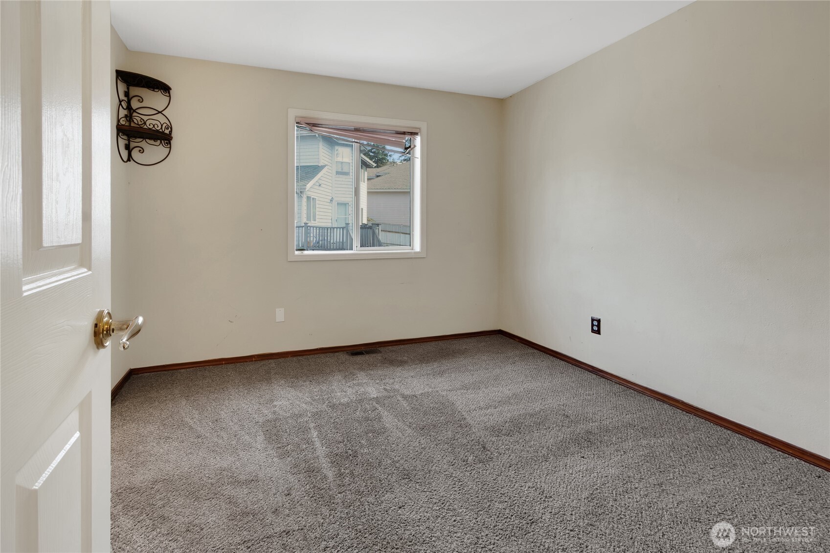 1909 South 375th Street Federal Way, WA 98003 - Photo 31 of 38 Gallery Image 31
