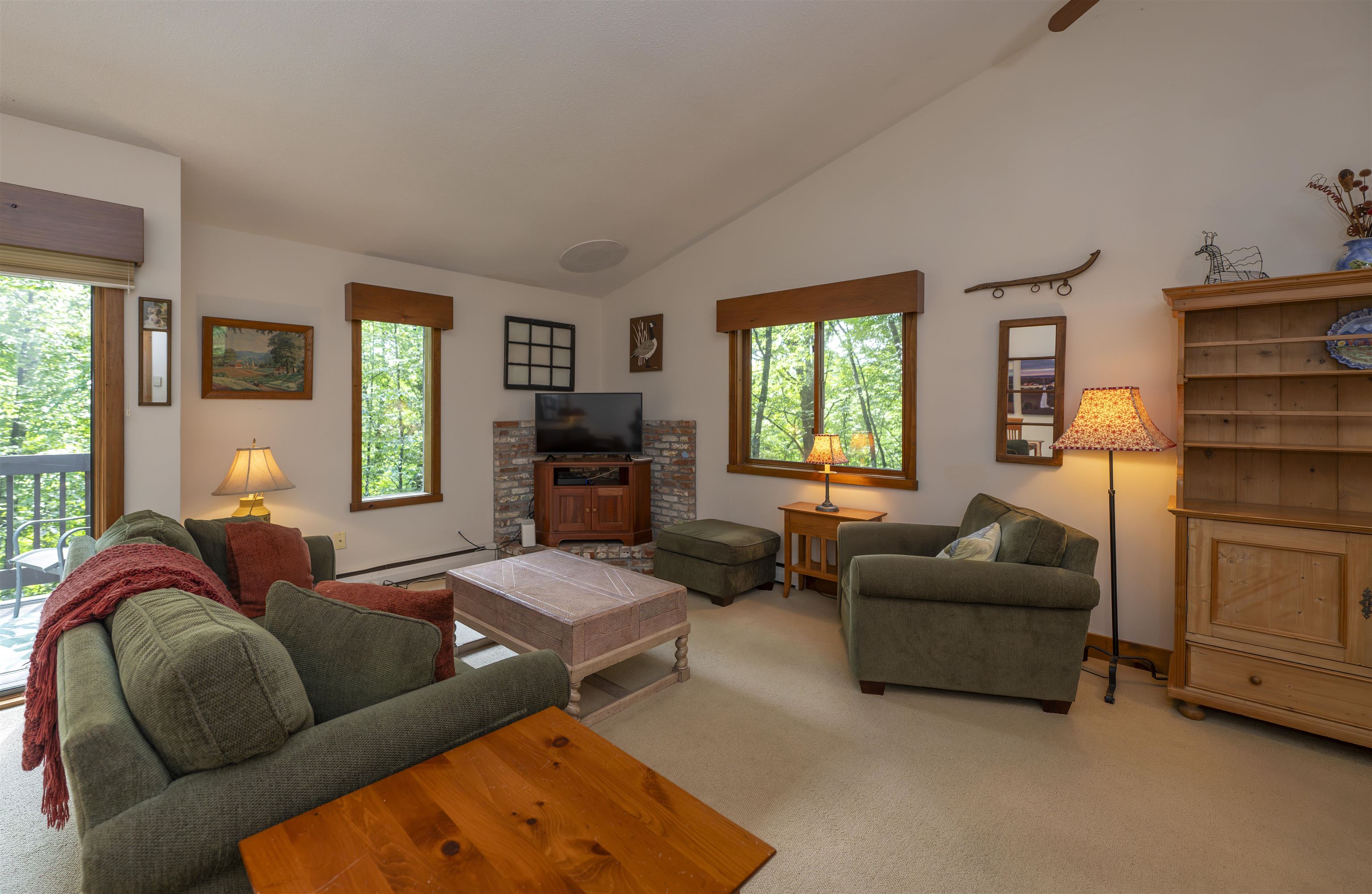 253 Old Quechee Road, Unit 4A Hartford, VT 05059 - Photo 1 of 24 Gallery Image 1