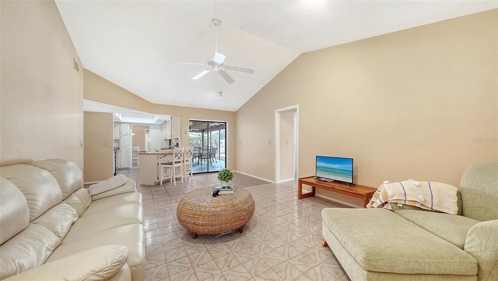 4736 Charing Cross Road Sarasota, FL 34241 - Photo 7 of 20 Gallery Image 7