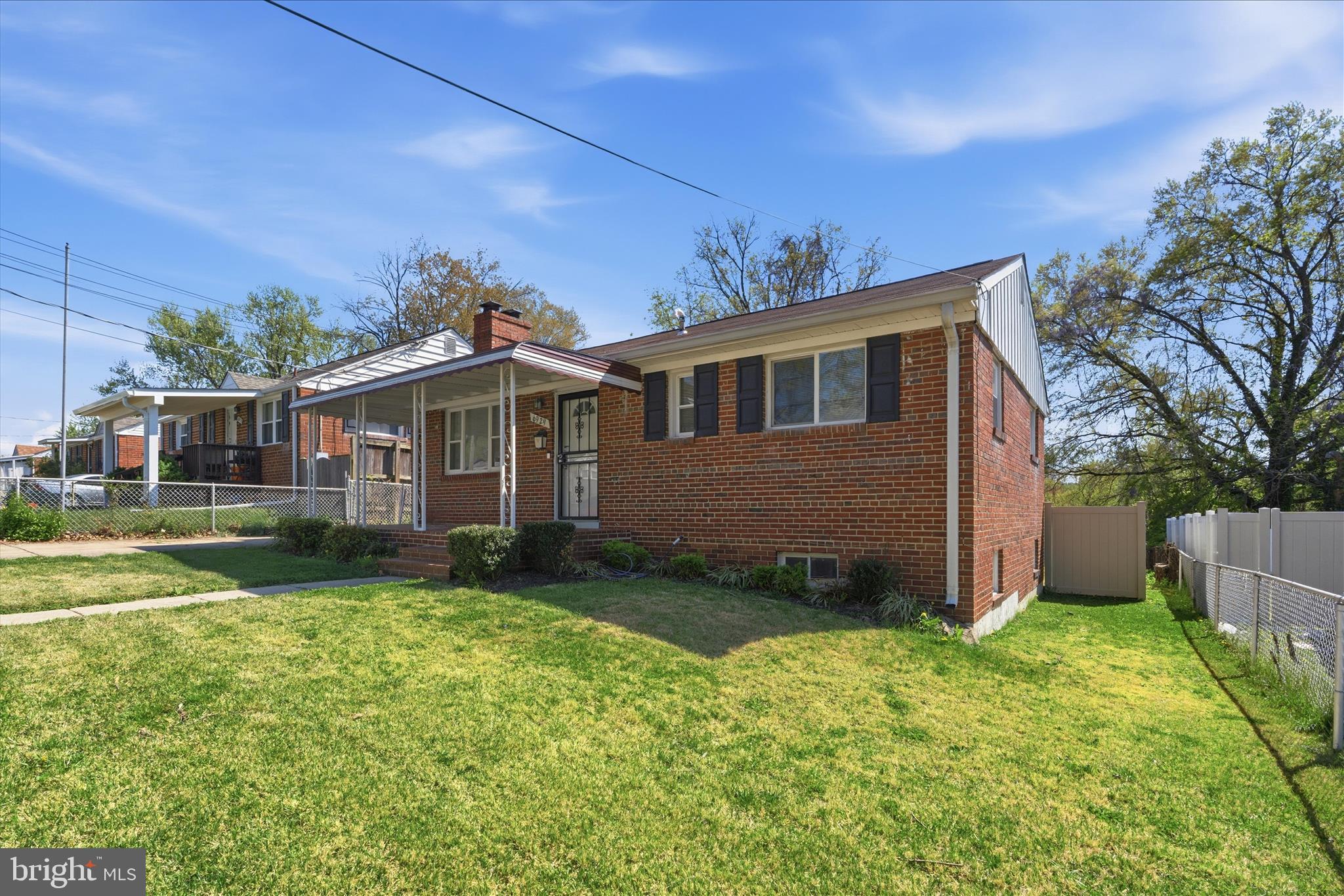 6929 Decatur Place Hyattsville, MD 20784 - Photo 2 of 30