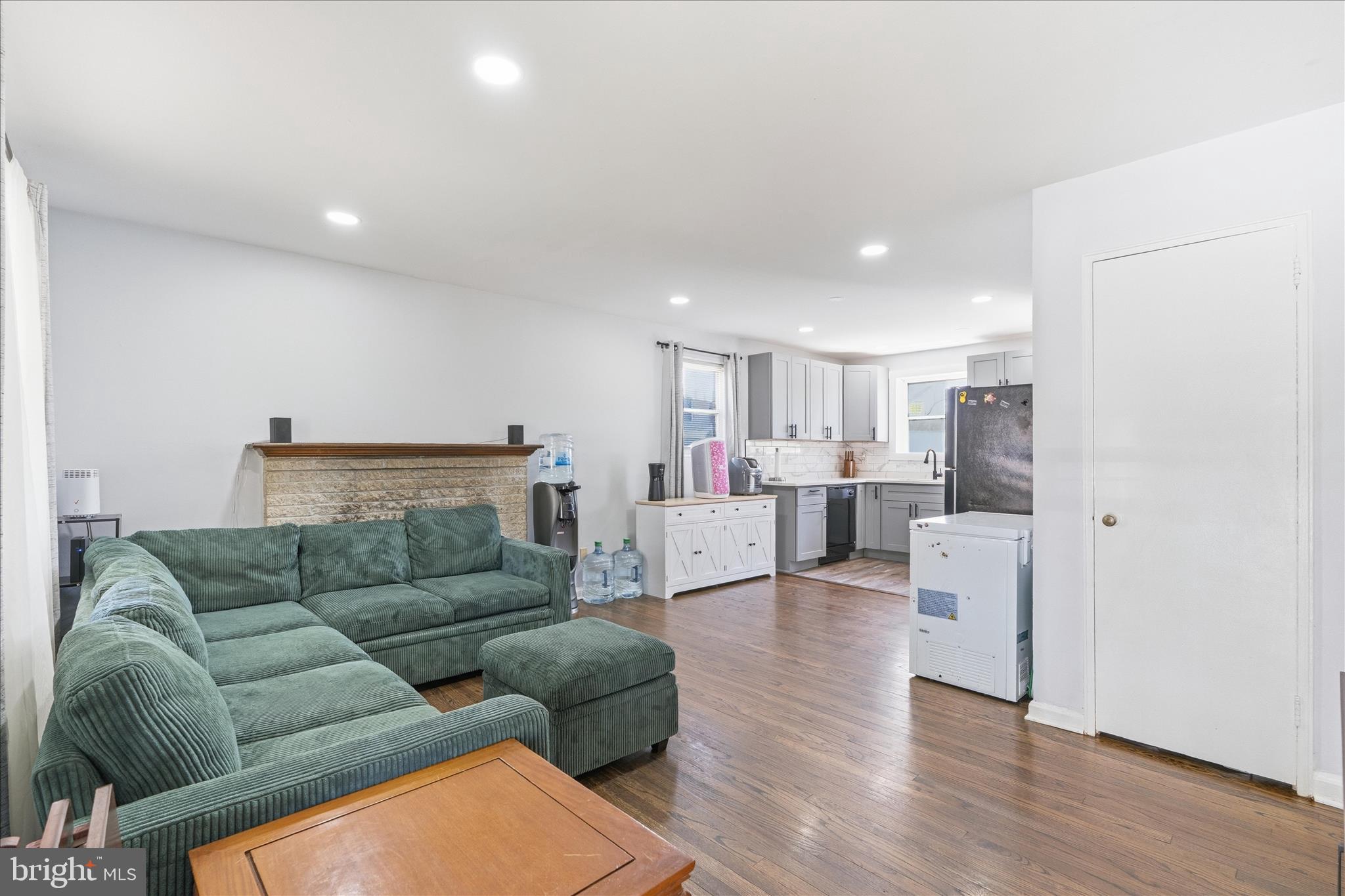 6929 Decatur Place Hyattsville, MD 20784 - Photo 5 of 30