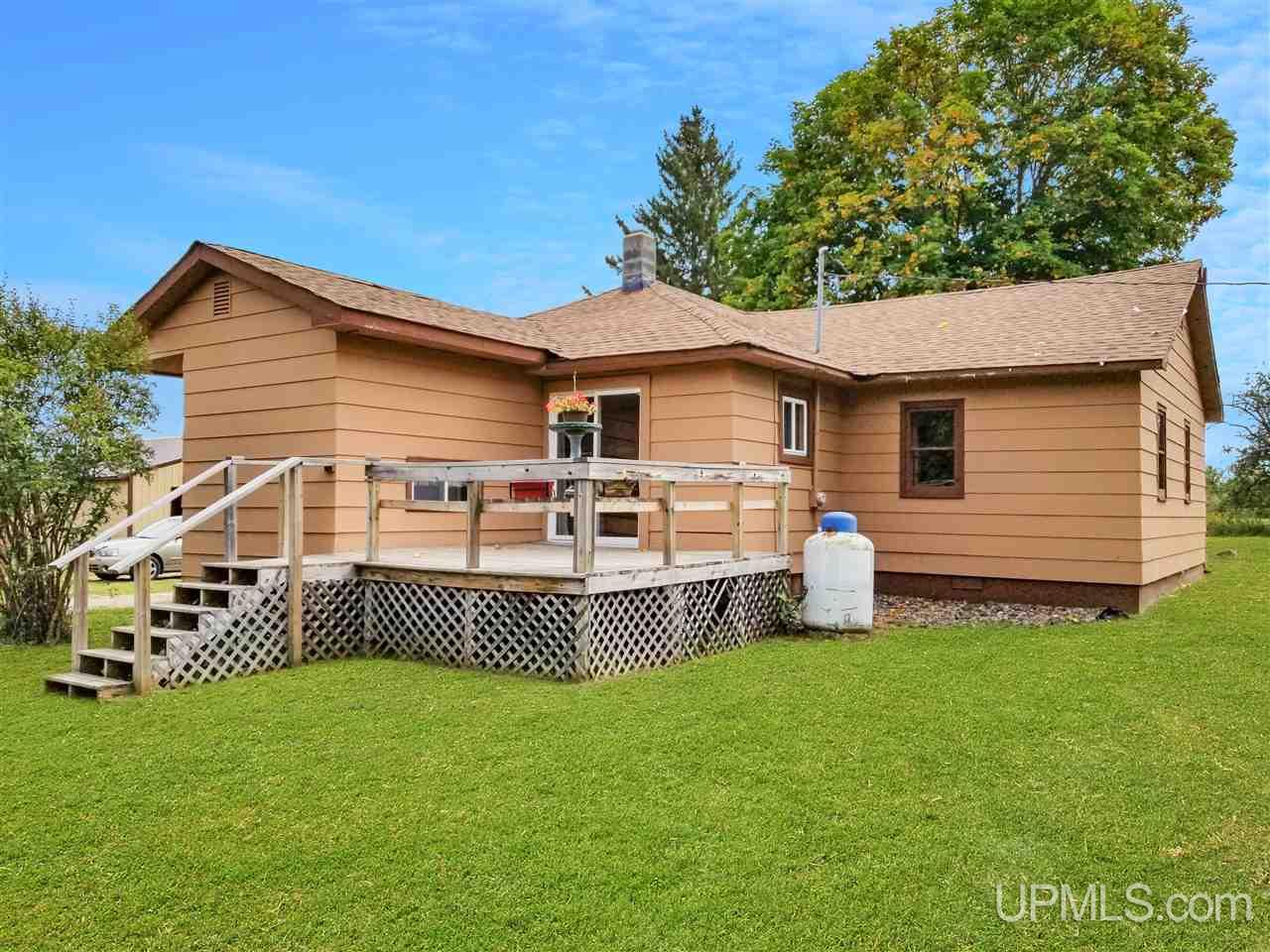 3162 Co Road Cornell, MI 49818 - Photo 3 of 27