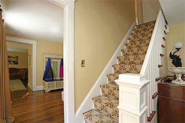 713 Boston Post Road Weston, MA 02493 - Photo 3 of 21