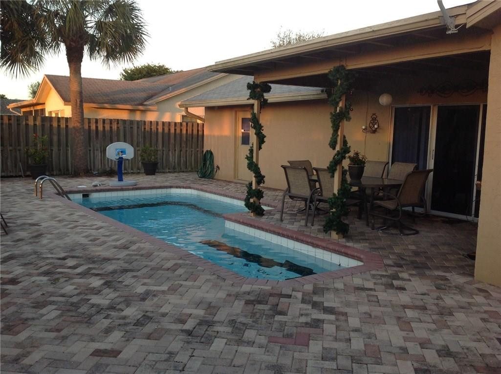 22989 Southwest 56th Avenue Boca Raton, FL 33433 - Photo 28 of 30 Photo 28
