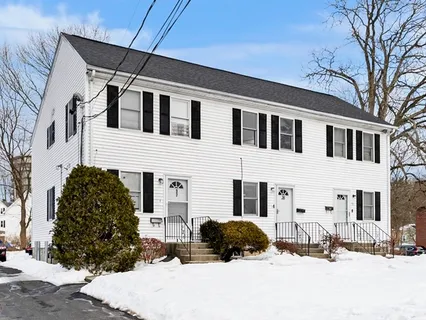 $309,000 | 35 Colonel Bell Drive, Unit 35, Brockton, MA 02301