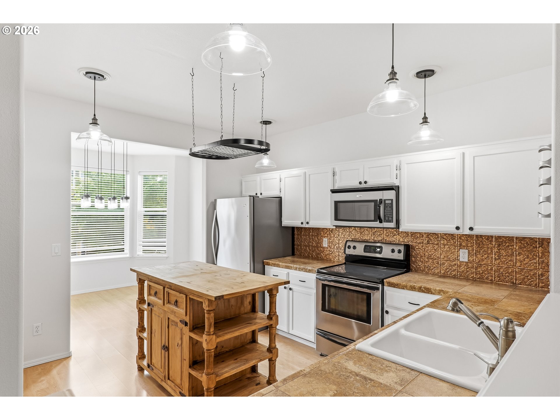 11965 Southwest Sagehen Street Beaverton, OR 97007 - Photo 4 of 24