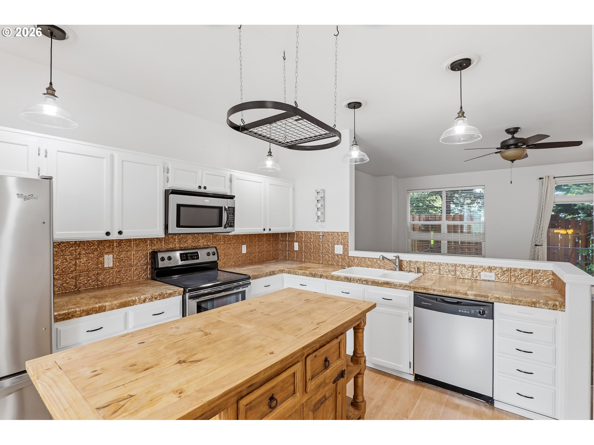 11965 Southwest Sagehen Street Beaverton, OR 97007 - Photo 6 of 24