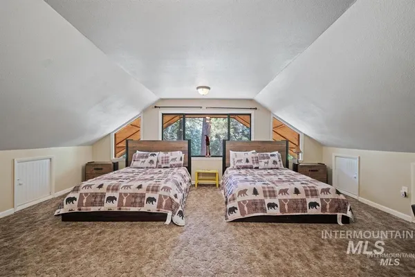 $679,000 | 17 Stony Brook Lane, Garden Valley, ID 83622