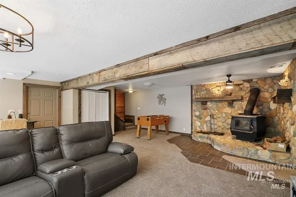 $679,000 | 17 Stony Brook Lane, Garden Valley, ID 83622