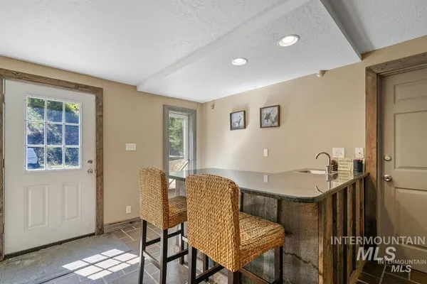 $679,000 | 17 Stony Brook Lane, Garden Valley, ID 83622