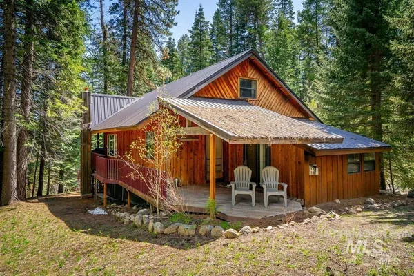 $679,000 | 17 Stony Brook Lane, Garden Valley, ID 83622