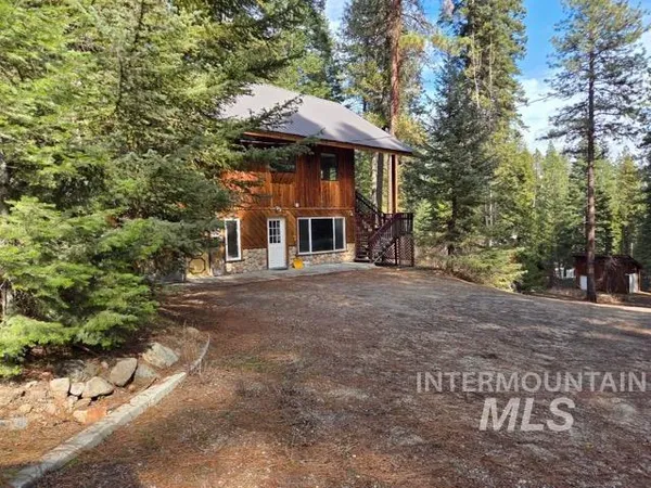 $679,000 | 17 Stony Brook Lane, Garden Valley, ID 83622