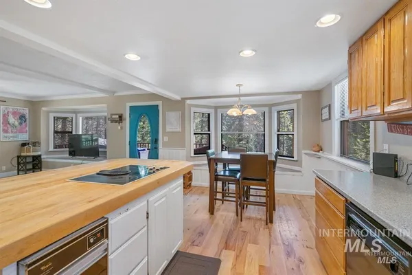 $679,000 | 17 Stony Brook Lane, Garden Valley, ID 83622